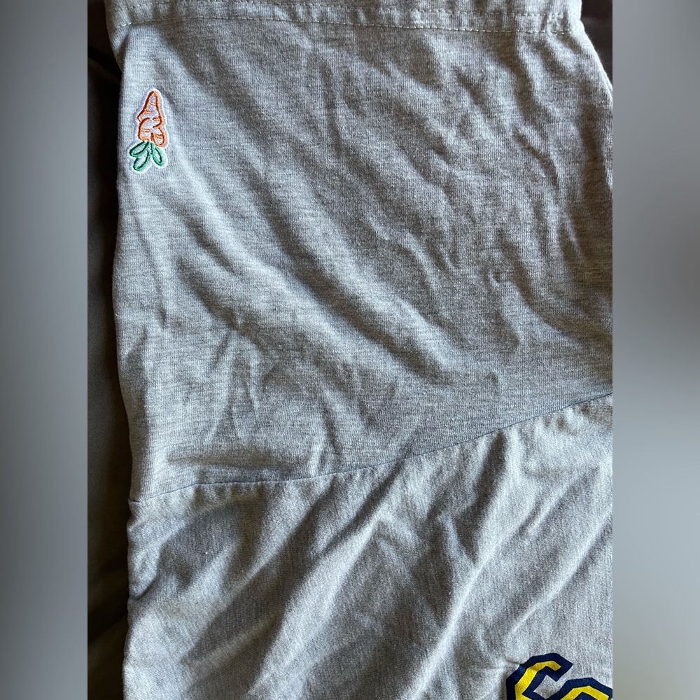 PacSun Gray Tee with Yellow and Black Print - Picture 8 of 8
